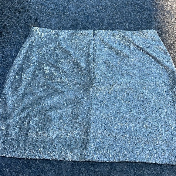 COPY - White House Black Market silver sequin mini skirt size 14 - Picture 2 of 5